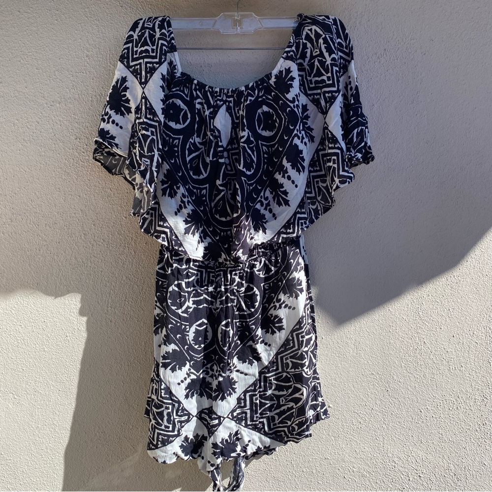 Alice + Olivia Alivia Romper Size 0 - Picture 4 of 16